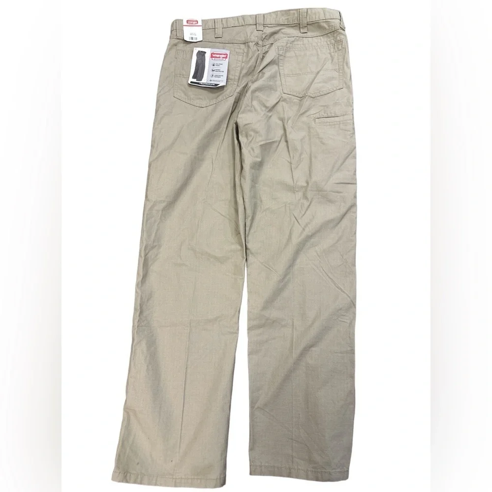 Wrangler Workwear Technician Ripstop Pant 5 Pockets Relaxed Fit NWT’s!‎ Tan